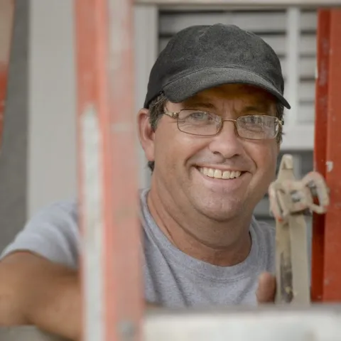 image of dan roberts smiling for a picture