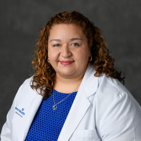 headshot of Katia Del Valle, APRN