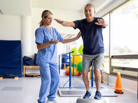 Amir Alrubaiy on exercise ball